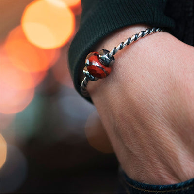 Vörös Kalcedon Hematittal Bead