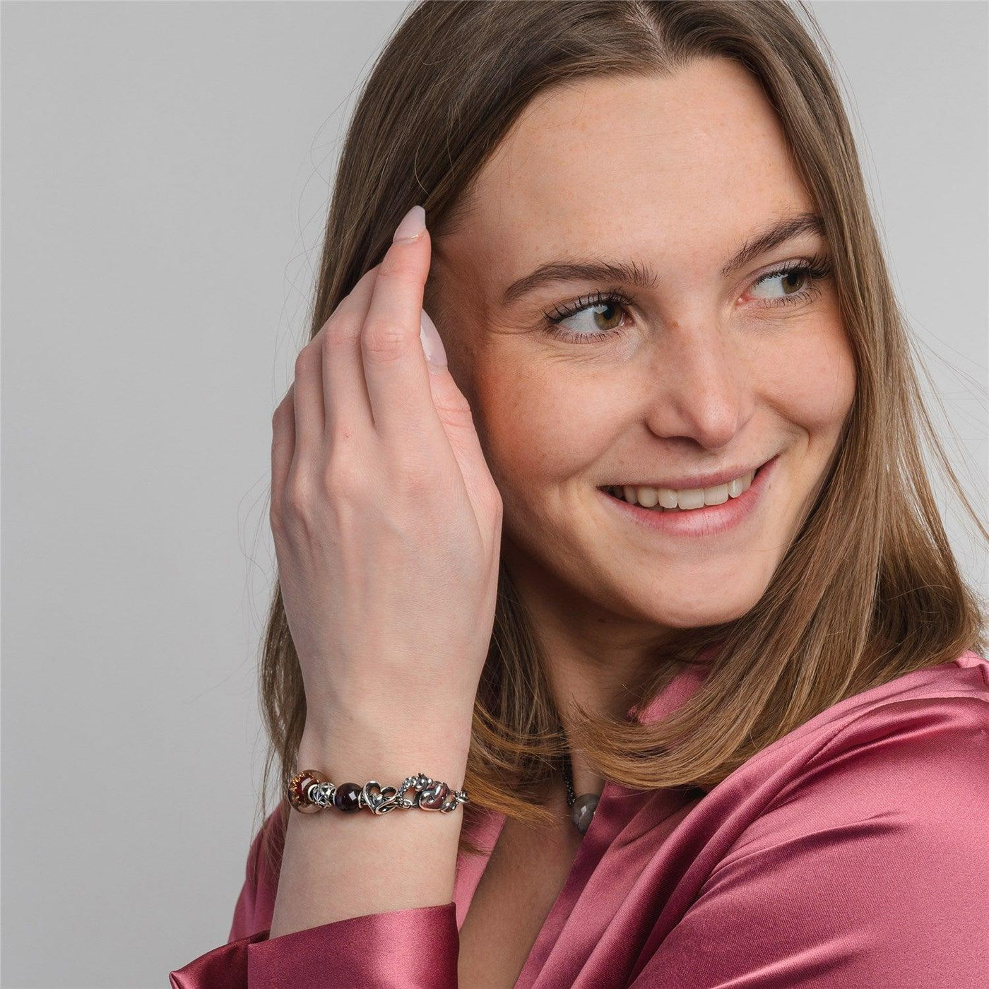 Kerek Gránát Bead - Trollbeads Ékszerek Magyarország